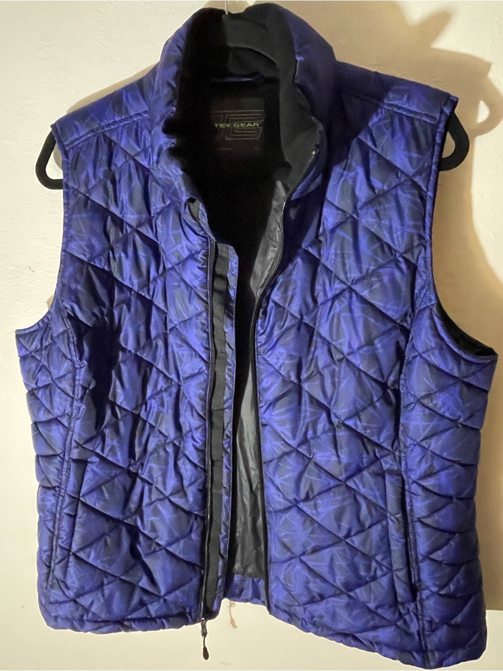 Tek Gear Quilted Sleeveless Vest in Deep Purple with Black Trim